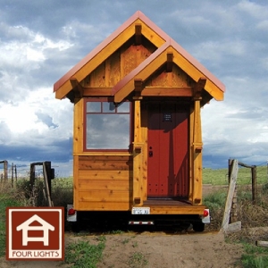 20140204tu-four-lights-tiny-house-company-500x500